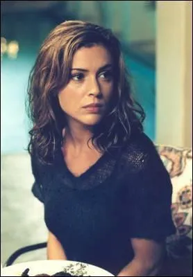 Dans la série "Charmed", comment s'appelle cette sorcière née avec une faculté de prémonition ?