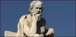 Quel philosophe affirme que Socrate définit le rêve comme un lieu où les désirs honteux, réprimés le jour, se réalisent ?
