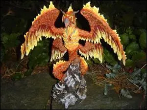 Quel nom porte le griffon titanesque de la religion juive capable de cacher le Soleil avec ses ailes étendues ?