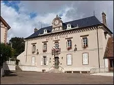 Cette balade se termine dans l'arrondissement de Sens, à Sergines. Commune de Bourgogne, elle se situe dans le département ...