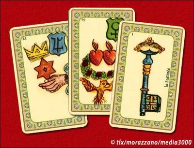 Ce jeu, inventé par Edmond, comprend 52 cartes et une carte entièrement bleue, la carte de protection. Quel est son nom ?