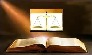 Lors du pesage, à quelle condition la femme accusée de sorcellerie échappait-elle à la condamnation en sorcellerie et au supplice ?