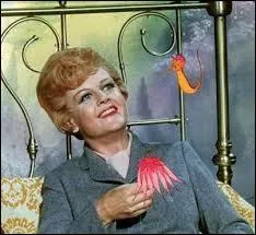 L'Apprentie sorcière - Comment se nomment les enfants qui ont été recueillis par Églantine ?