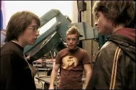 La doublure de Daniel Radcliffe est paralysée à vie, à cause d'une scène tournée dans l'un des "Harry Potter". Lequel ?