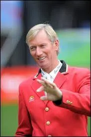 Qui était son cavalier ?