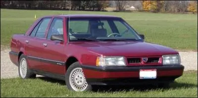 Adaptation américaine de la Renault 25, quel nom porte-t-elle sous la marque Eagle ?