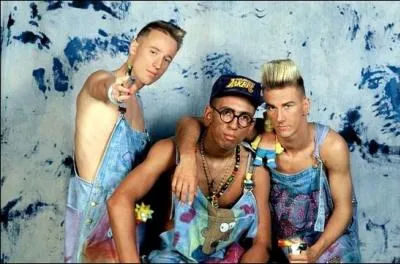 Quel titre a fait conna&icirc;tre ces trois gar&ccedil;ons du grand public ?