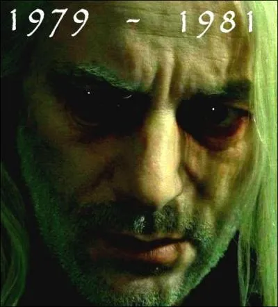 Durant les deux années suivantes, le sorcier apprend par des illustres familles que de nombreux trésors furent convoités dans le passé par Voldemort. Quels objets RAB soupçonne-t-il d'être des réservoirs de vie ?