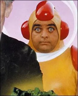 Quel est le surnom de l'extra-terrestre dans le film "La Soupe aux choux" ?