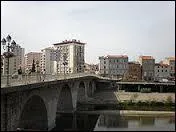 O&ugrave; est install&eacute;e la marque ?