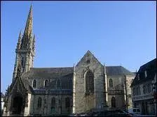 Capitale historique du cheval breton, la ville de Landivisiau se situe dans le département ...