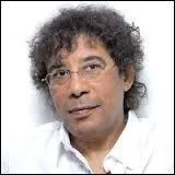 Quel est le prénom de ce chanteur ?