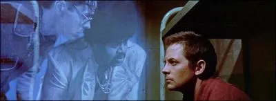 Il y a des fantômes gentils et il y a des fantômes méchants, d'où le titre de ce film avec Michaël J. Fox ?