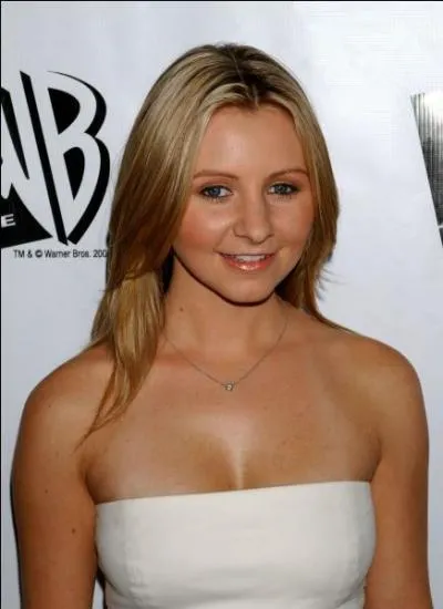 Prénom de cette actrice connue entre autres, pour son rôle de Lucy dans la série télévisée " Sept à la maison".