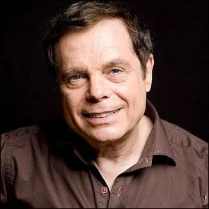 Qui est ce passionné de magie licencié en psychologie expérimentale à la Sorbonne ?