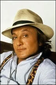 Dans quelle série des années 80 l'acteur de petite taille David Rappaport joue-t-il Simon McKay, le rôle principal ?