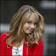 Dans quelle série a joué Debby Ryan ?