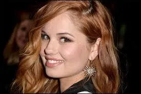 Quel âge a Debby Ryan ? (en 2015)