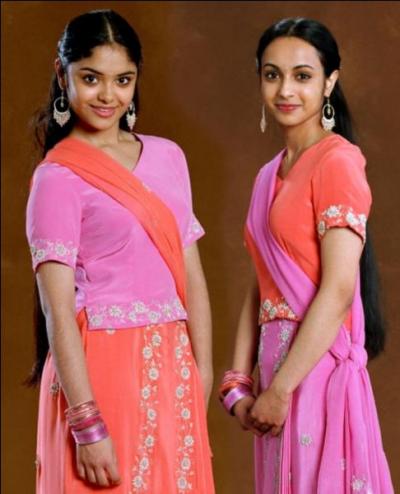 Sur cette photo, qui est Parvati et qui est Padma ?
