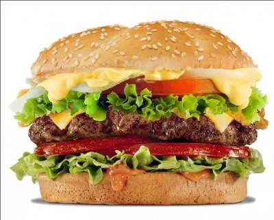 L'homme de la question N°1 mange un...