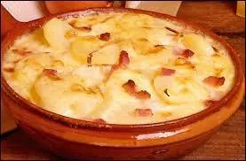 Dans la recette traditionnelle de la "Tartiflette", quel fromage est utilisé ?
