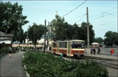 En 2000 le "Koursk" sombra avec ses 118 hommes d'équipage, pour des raisons qui n'ont pas été clairement établies. Le Koursk était...