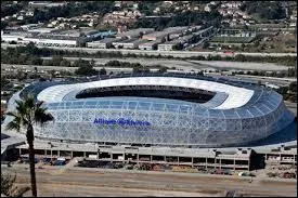 L'Allianz Riviera se trouve à ...