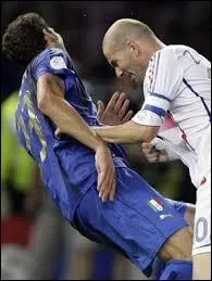 A quel footballeur italien, Zinedine Zidane a-t-il asséné un coup de tête, en finale de la Coupe du monde 2006 ?