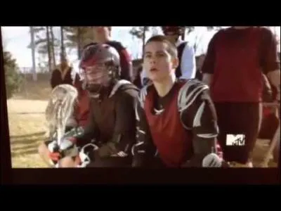 Teen Wolf : 
Quel est le numéro de Scott, au cross ?