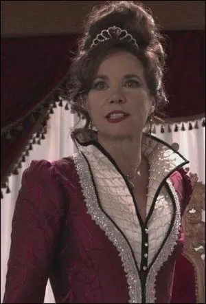 Once upon a time : 
Qui Regina a-t-elle envoyé aux pays des merveilles pour tuer sa mère ?