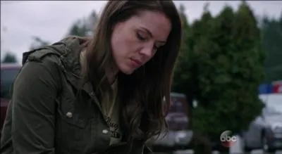 Once Upon a time : 
Quel souvenir reste-t-il à Lily, de son père ?