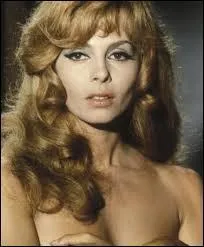 Quelle actrice incarne "Angélique, princesse des anges" en 1964 ?