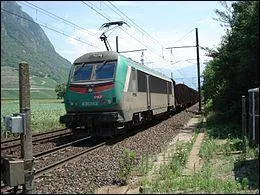 Pourquoi la BB 36300 a-t-elle des "moustaches" rouges sous son pare-brise ?