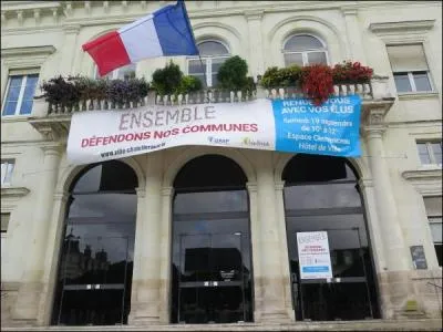 Les maires de France, et de la Vienne, vont manifester samedi. Pour quelle raison ?