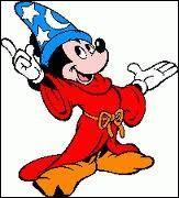 Ambassadeur de Walt Disney, cette souris fait rêver beaucoup d'enfants. Quel est donc le nom de ce personnage habillé en magicien ?