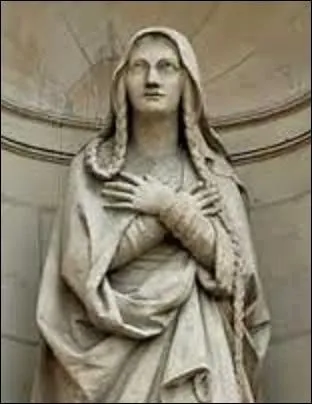 Quel est le nom de la sainte patronne de Paris, qui aurait sauvé la ville de l'invasion du peuple barbare des Huns en 451 ?