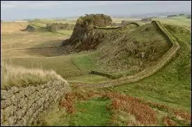 Dans quel pays trouve-t-on le mur Hadrien ?