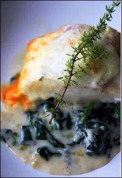 Quels légumes verts composent la préparation d'un poisson "à la florentine" ?