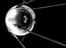 En quelle année le satellite "Spoutnik 1" fut-il lancé dans l'espace ?