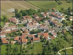 Le village Meusien de Louppy-le-Château se situe en région ...