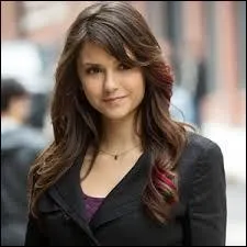 Elena est adoptée par :