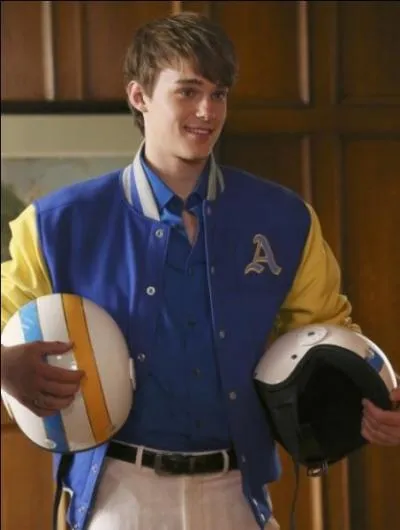 Lui, c'est l'héritier de la Belle et la fameuse Bête. Quel est son nom ?