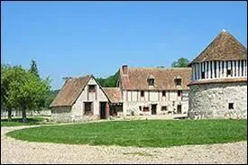 En 2015, qui est le maire de Porte-Joie ?