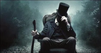 Dans un film de 2012, quel président des Etat-Unis d'Amérique est un chasseur de vampire ?