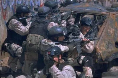Vous pourrez entendre cette merveille dans le film "La Chute du Faucon Noir" (Black Hawk Down), elle vous donne le nom de l'interprète !
