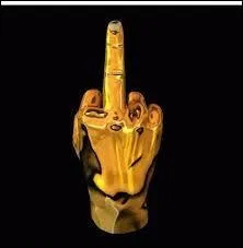 (Désolé, mais je n'ai pas pu m'en empêcher, c'est juste pour la question, ne voyez pas une quelconque attaque envers vous, chers amis quizzeurs). Cette image représente bien l'un des titres de mes aventures, lequel ?