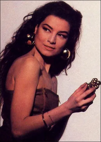 Qui chantait "Toi mon toit", en 1986 ?