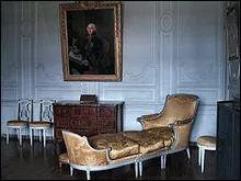 Comment appelle-t-on cette chaise longue ?