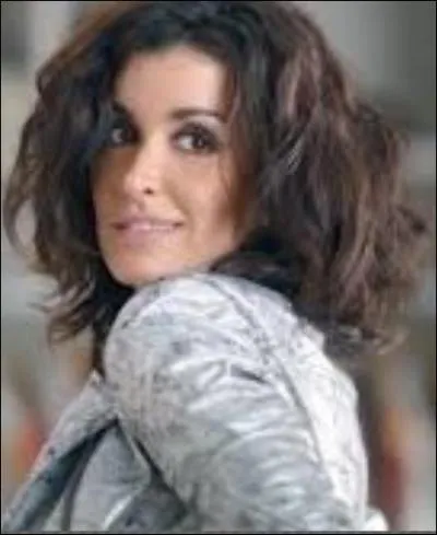 De quelle troupe fait-elle partie ?