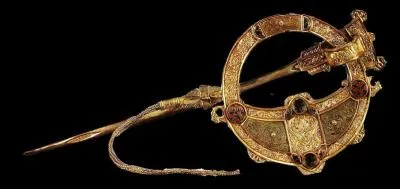 Depuis 1921 (date de l'indépendance) : "Tout Irlandais aura droit à un nom anglais..." (Complétez)